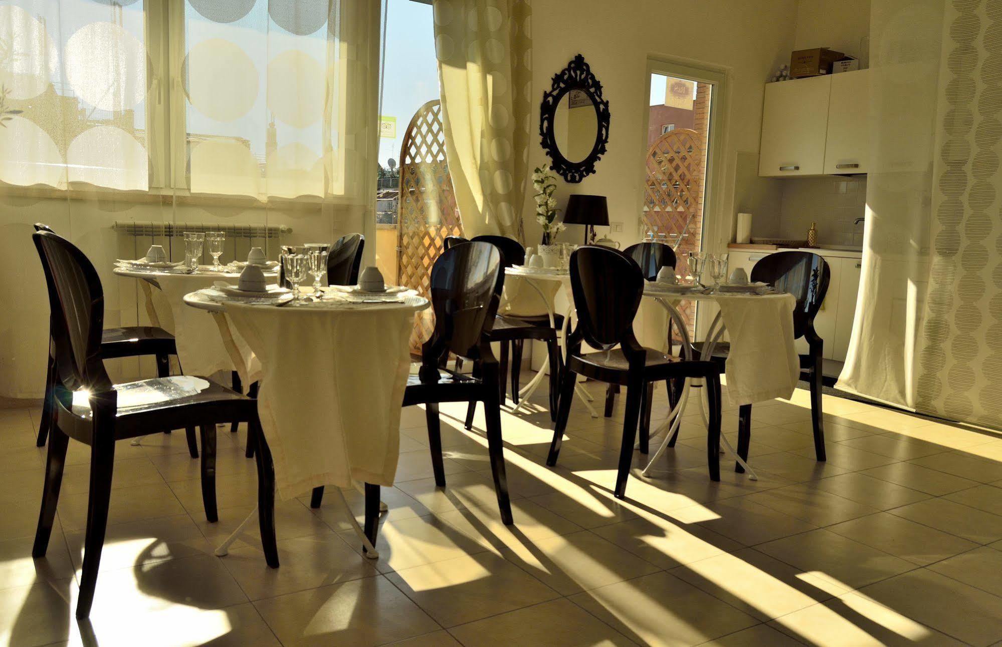Rome&Suites Buitenkant foto