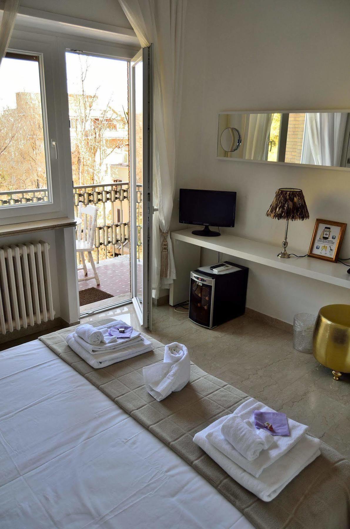Rome&Suites Buitenkant foto